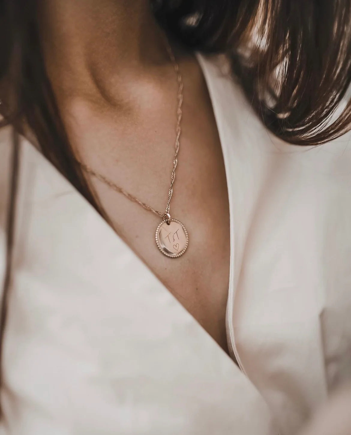 AMOUR | Namens Anhänger - 18k vergoldet | Personalisierbar