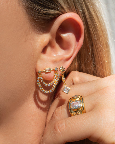 BAGUETTE HANGING CHAIN STUDS | Gold