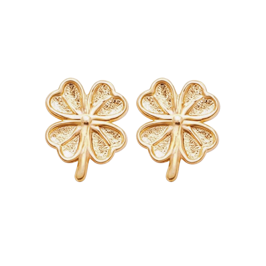 Goldfarbene Kleeblatt-Ohrringe mit vierblättrigem Design