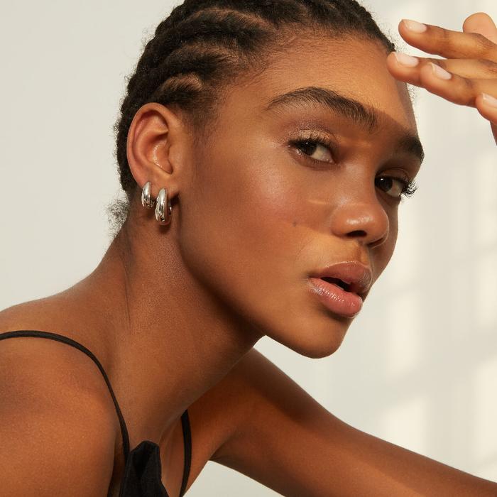 SMALL BELLE SILVER HOOPS | Goldohrringe