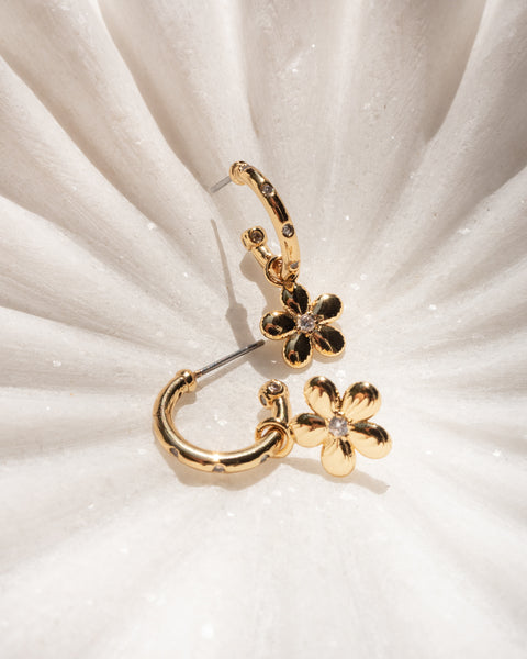DIAMONTE DAISY HOOPS | Gold